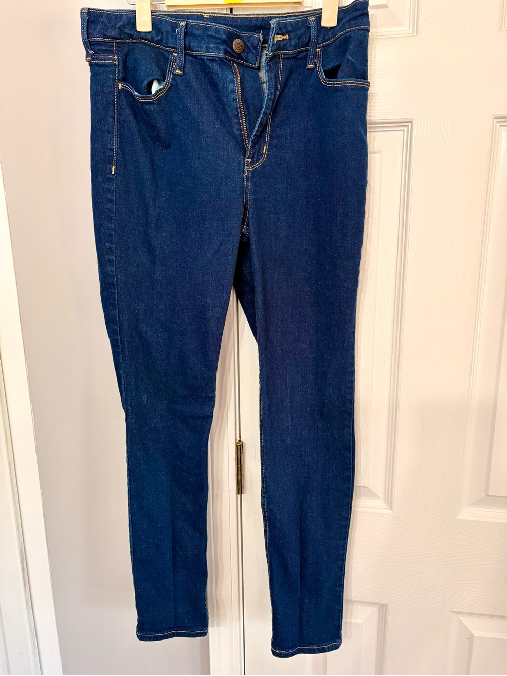 Old Navy Women's Skinny Jeans in Dark Blue Indigo
